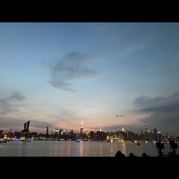 Meet your Posher, Mora - Picture 1 of 1